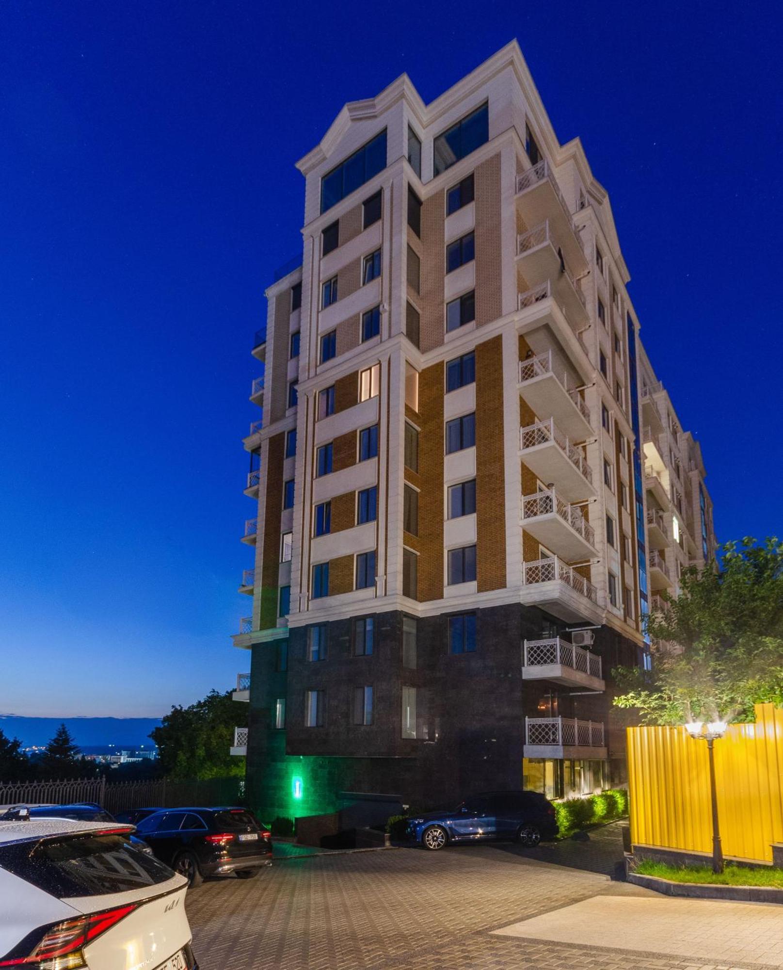 צ'יסינאו Luxury Apartment Close To The City Centre מראה חיצוני תמונה
